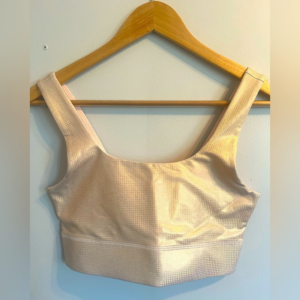 NWT - Fabletics Gold Shimmer Harlyn Midi Medium Impact Bra